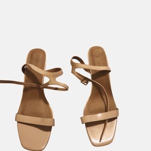 Beige heels